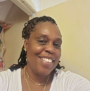 Meet your Posher, Lorraine